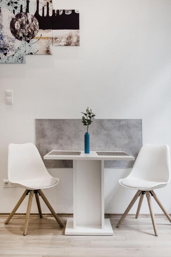Elegant Studio In Central Boedapest Buitenkant foto